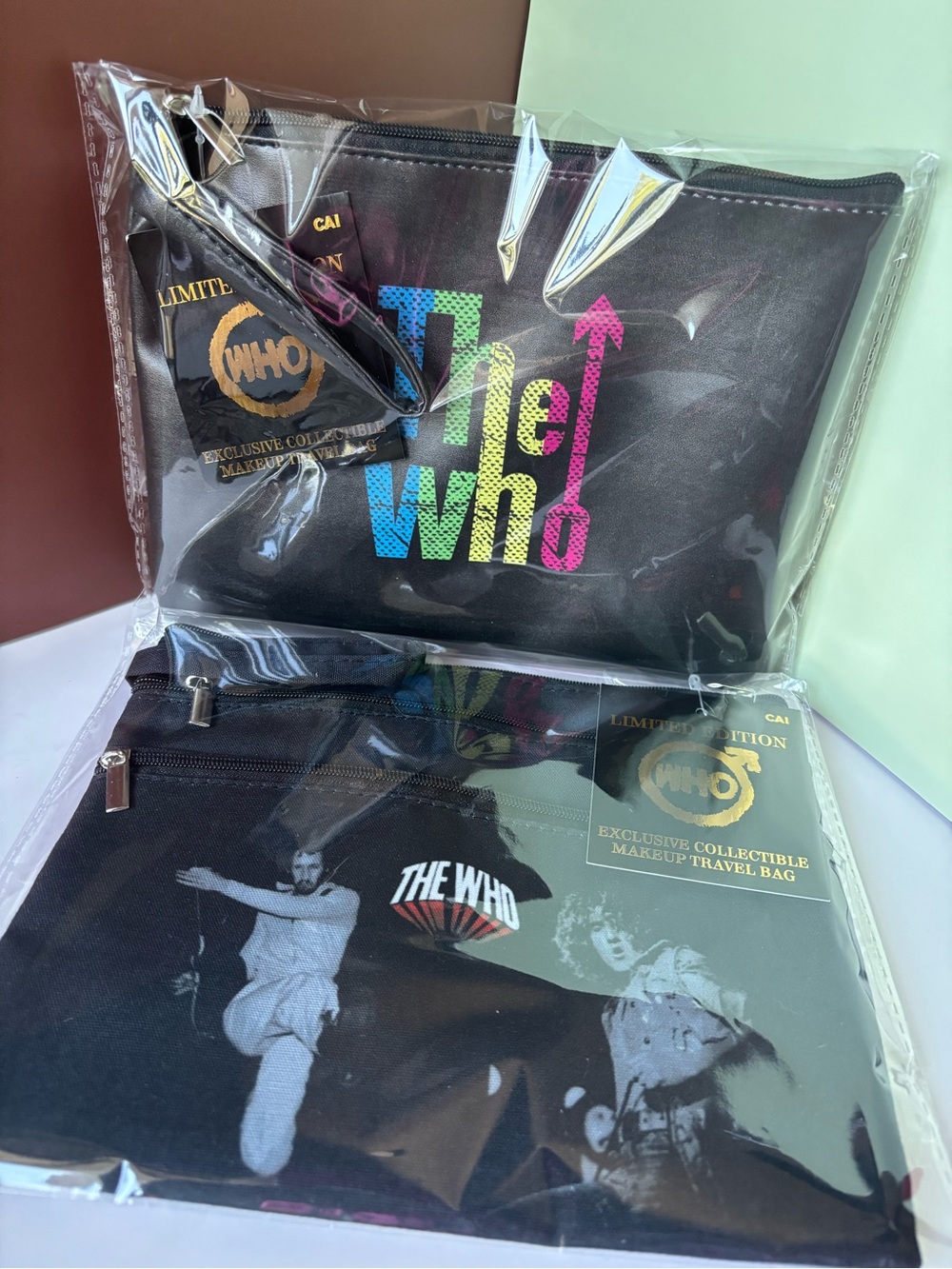 THE WHO Limited Edition Black Travel/Makeup Pouch Set